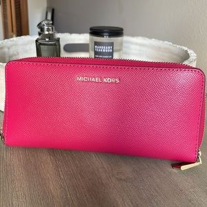 Michael Kors continental wallet